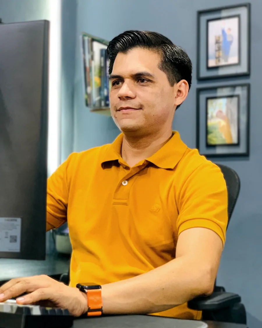Oscar Aguilar, fundador de JBR Sistemas
